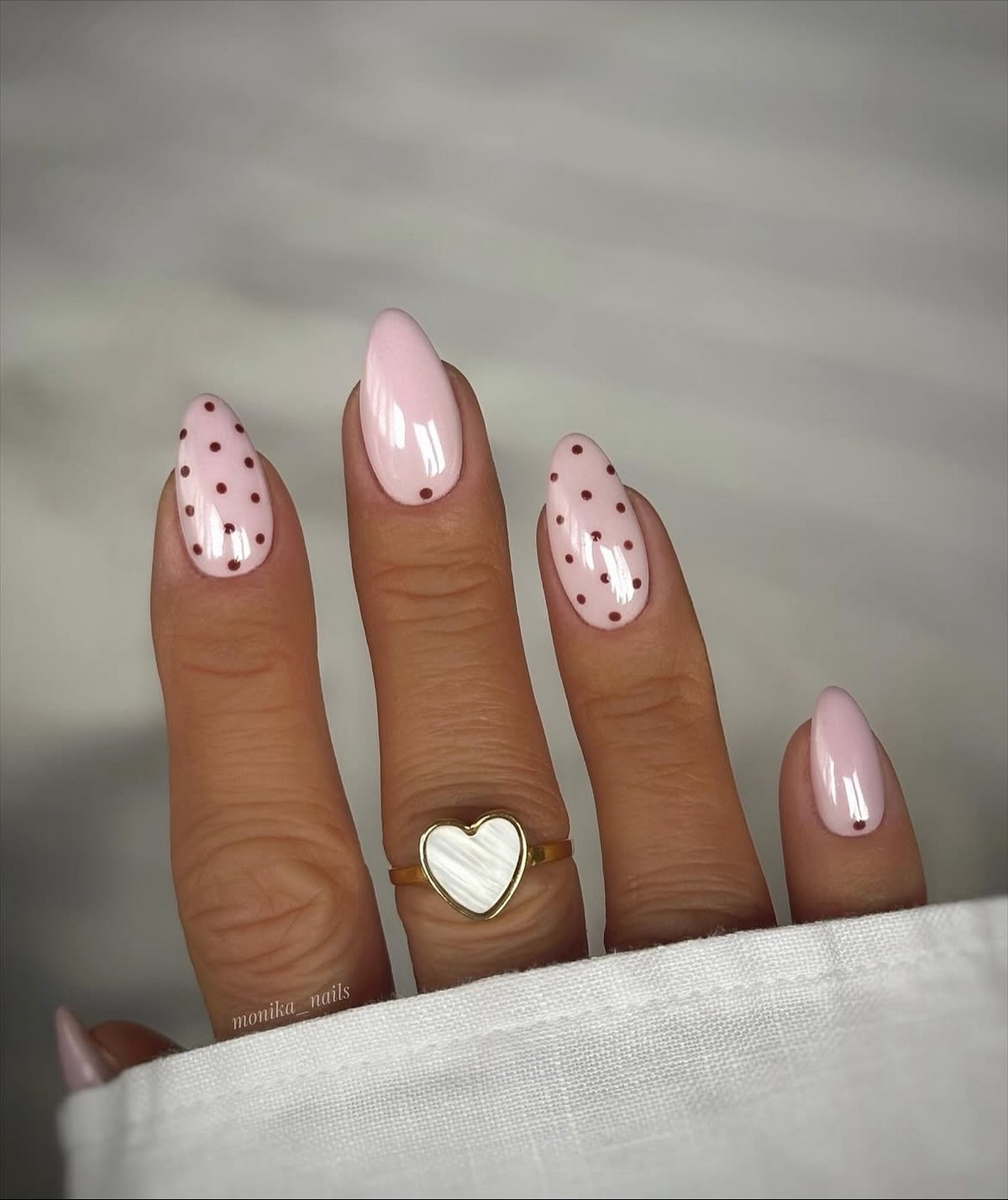 Маникюр на Новый год 2026: топ-7 трендов сезона