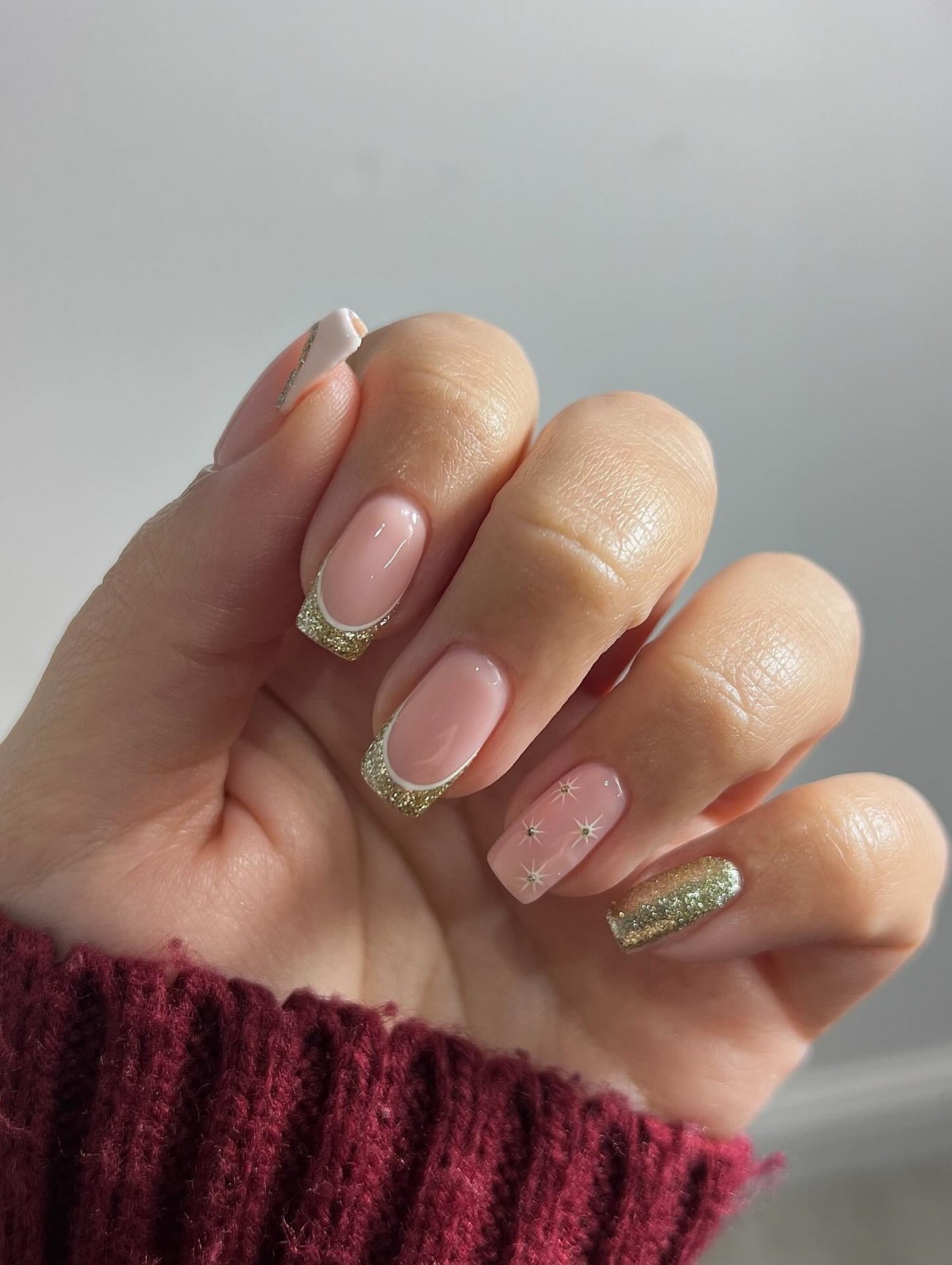 Маникюр на Новый год 2026: топ-7 трендов сезона