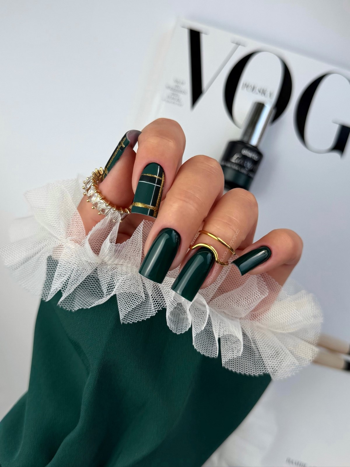 Маникюр на Новый год 2026: топ-7 трендов сезона