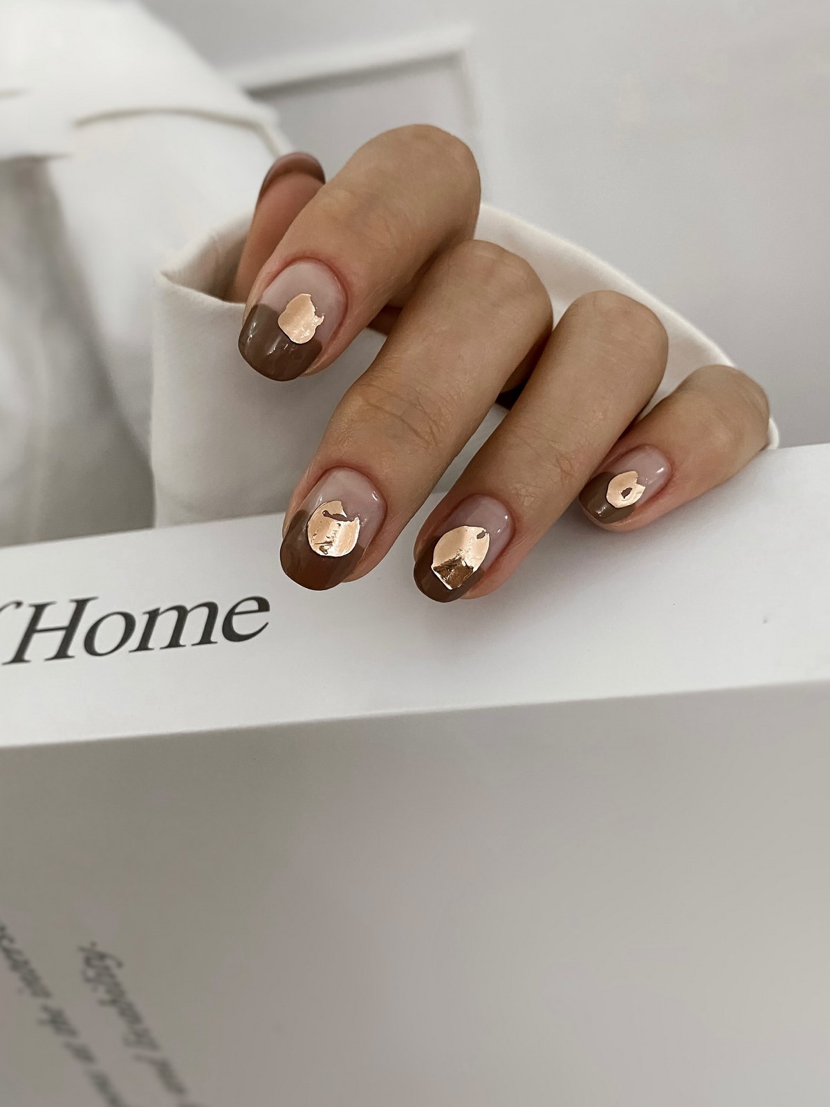 Маникюр на Новый год 2026: топ-7 трендов сезона