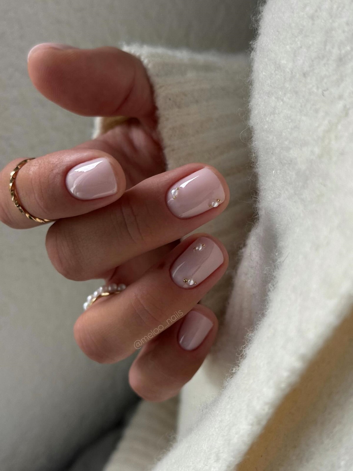 Зимний маникюр в январе 2026: новые тренды месяца