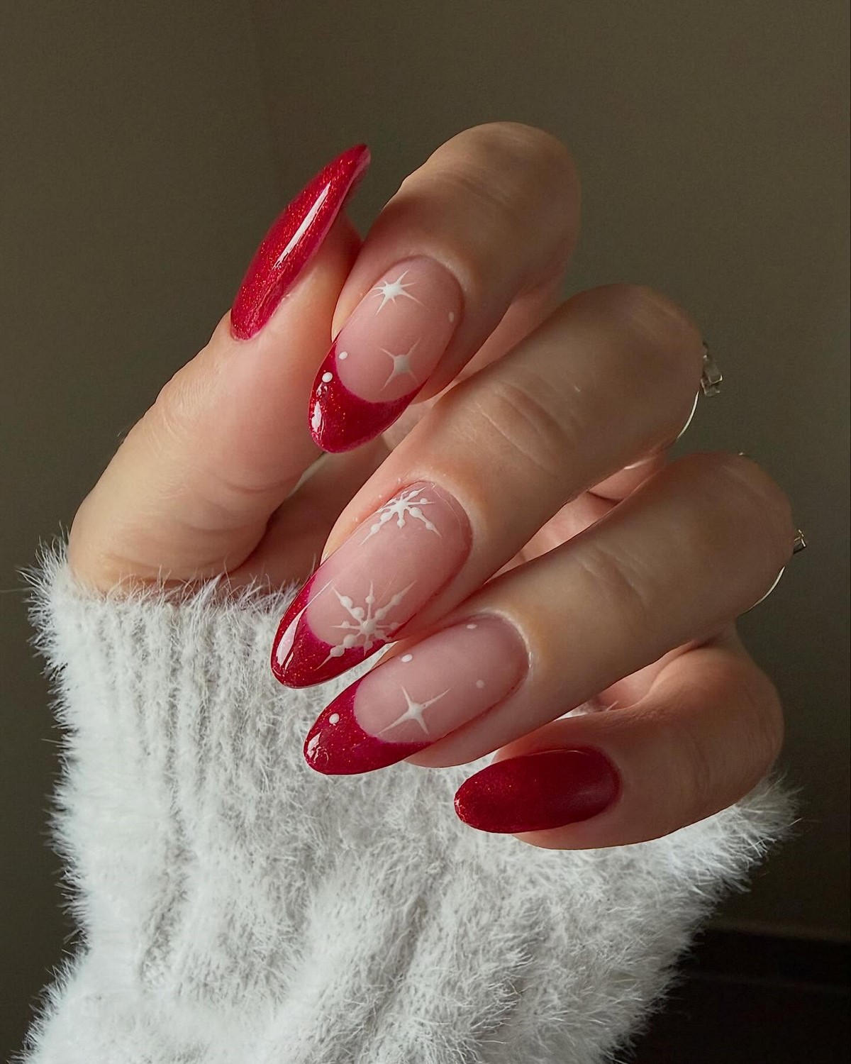 Новинки френч-маникюра 2026: шикарные зимние дизайны