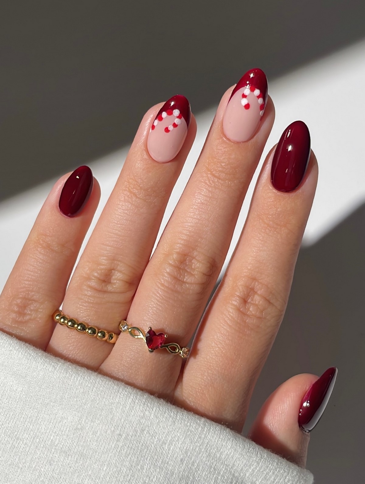 Новинки френч-маникюра 2026: шикарные зимние дизайны