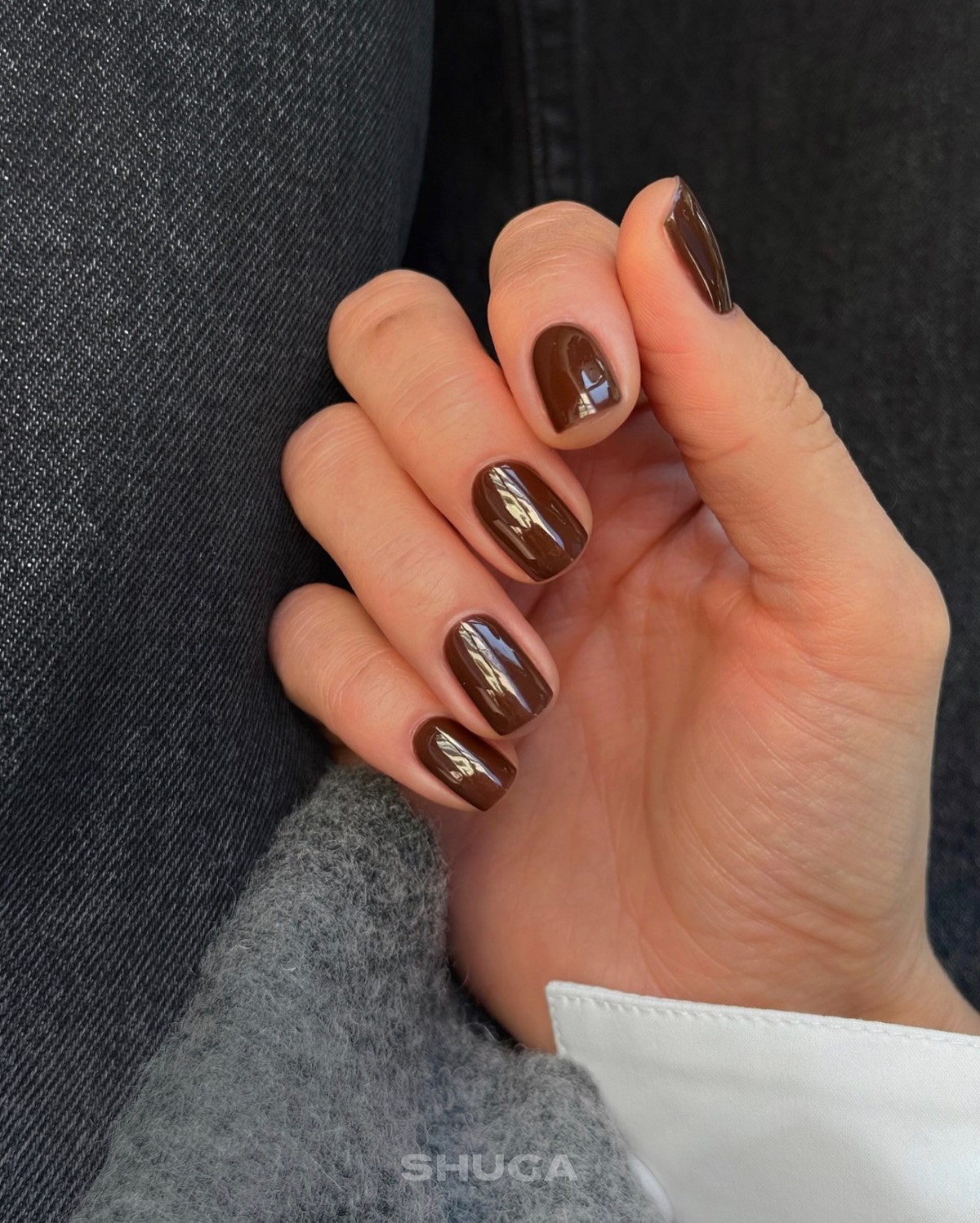 Шоколадный маникюр на январь 2026: тренд зимы