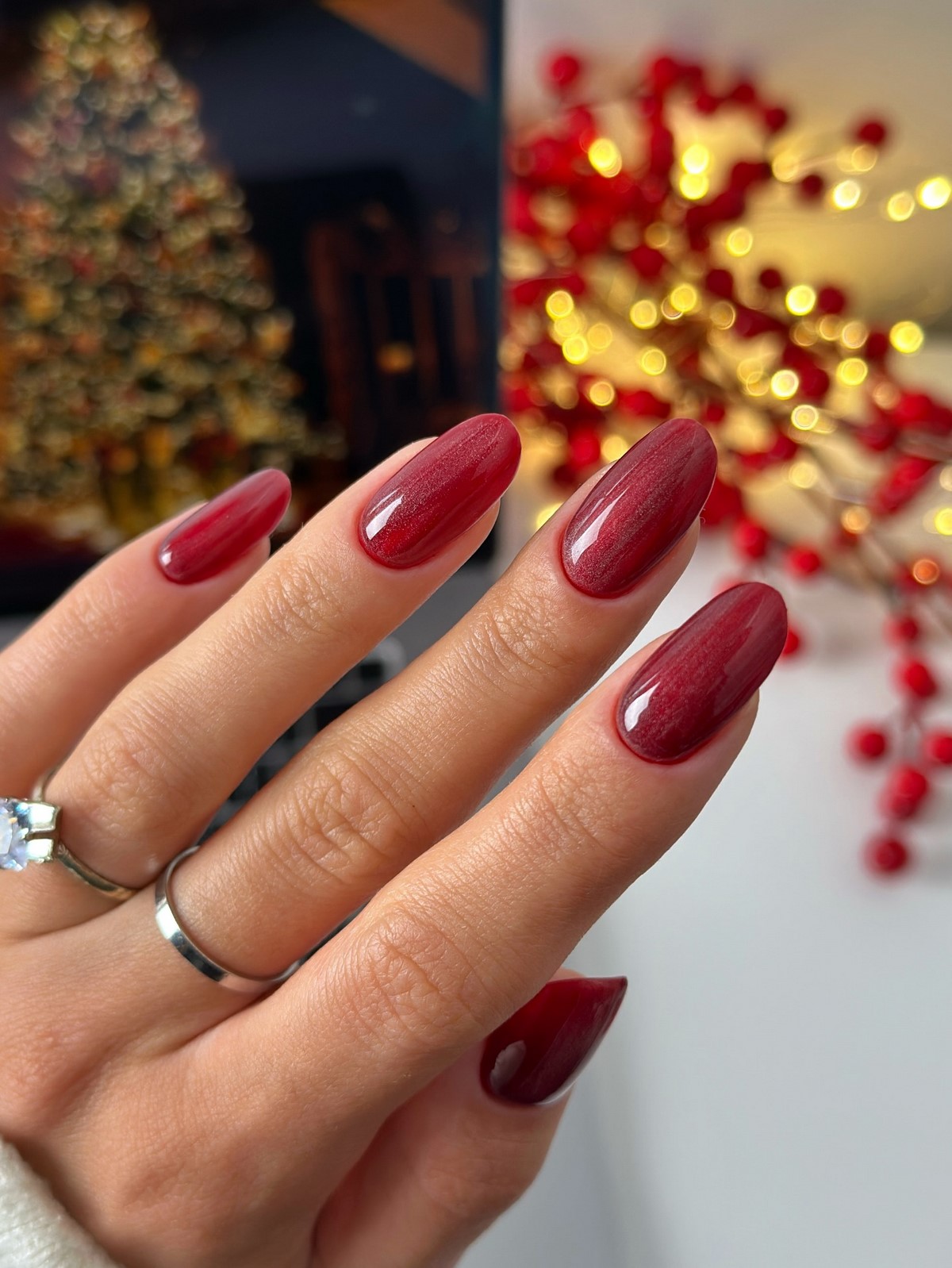 Зимний маникюр в январе 2026: новые тренды месяца