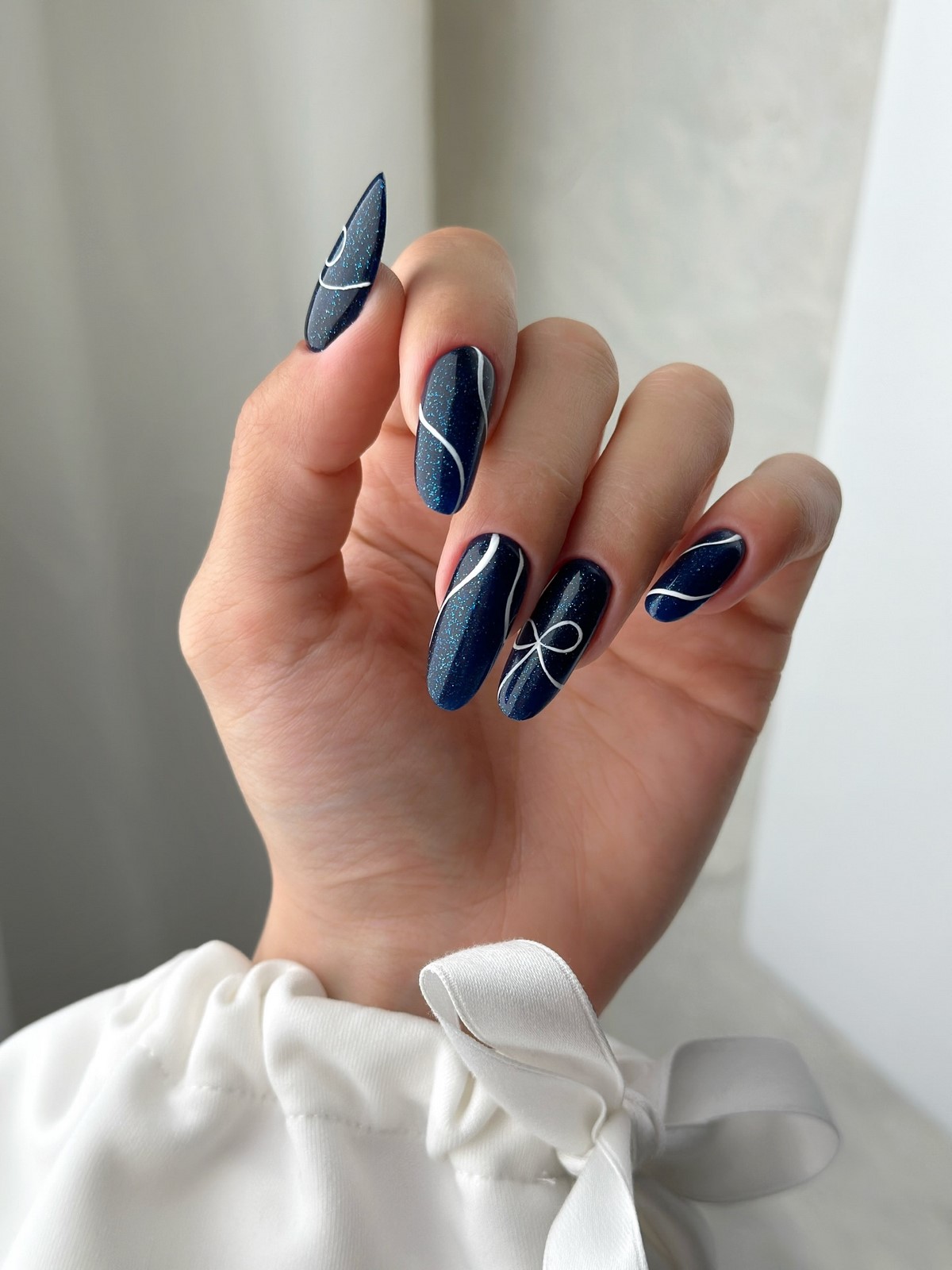 Зимний маникюр в январе 2026: новые тренды месяца