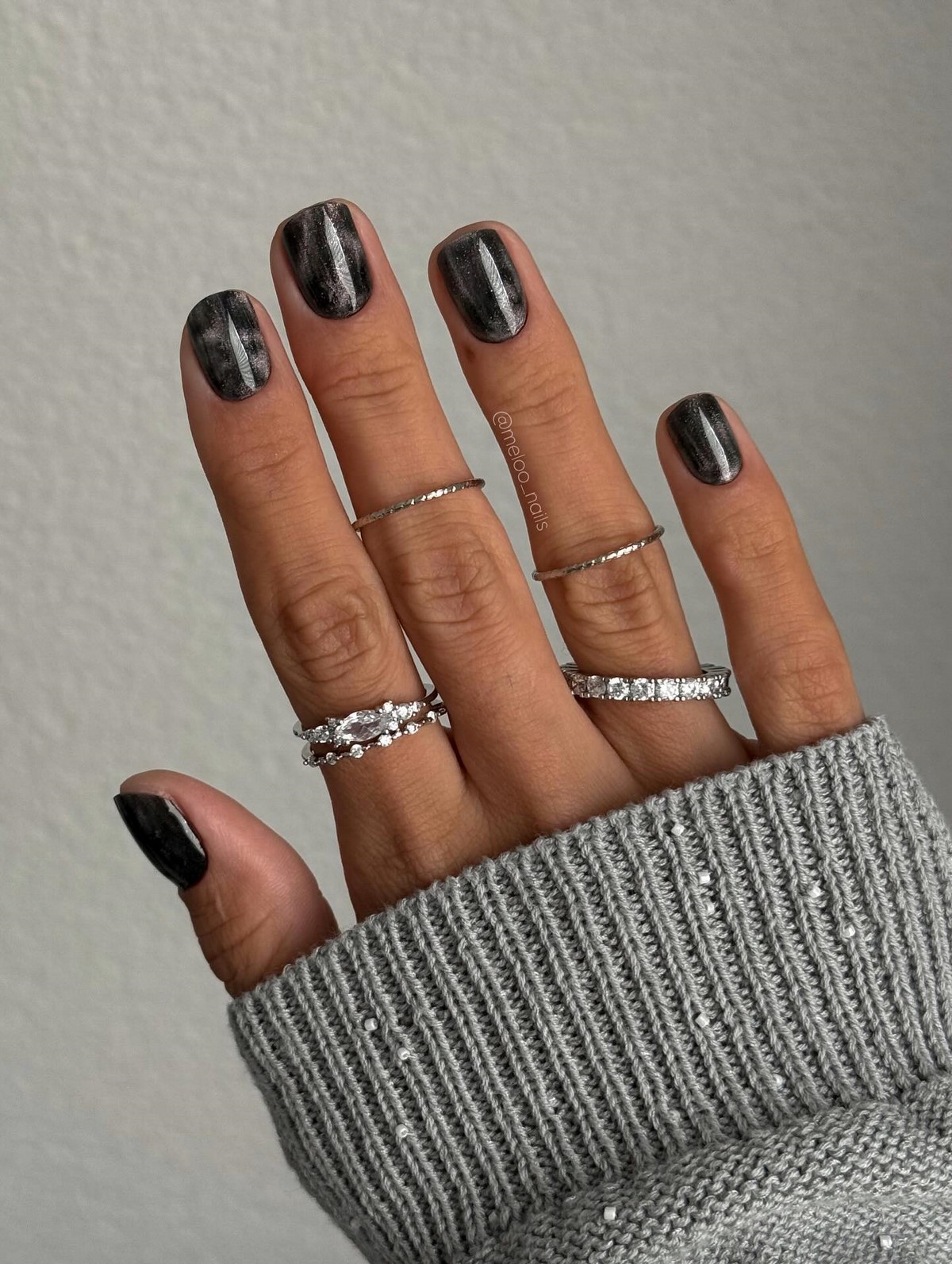 Зимний маникюр в январе 2026: новые тренды месяца