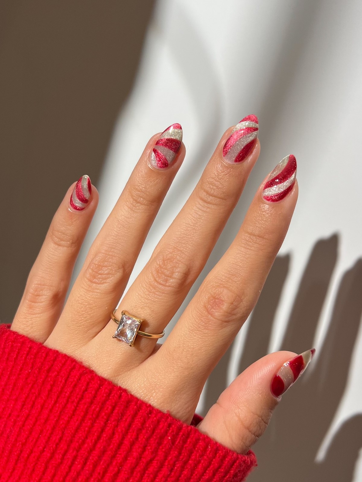 Зимний маникюр в январе 2026: новые тренды месяца