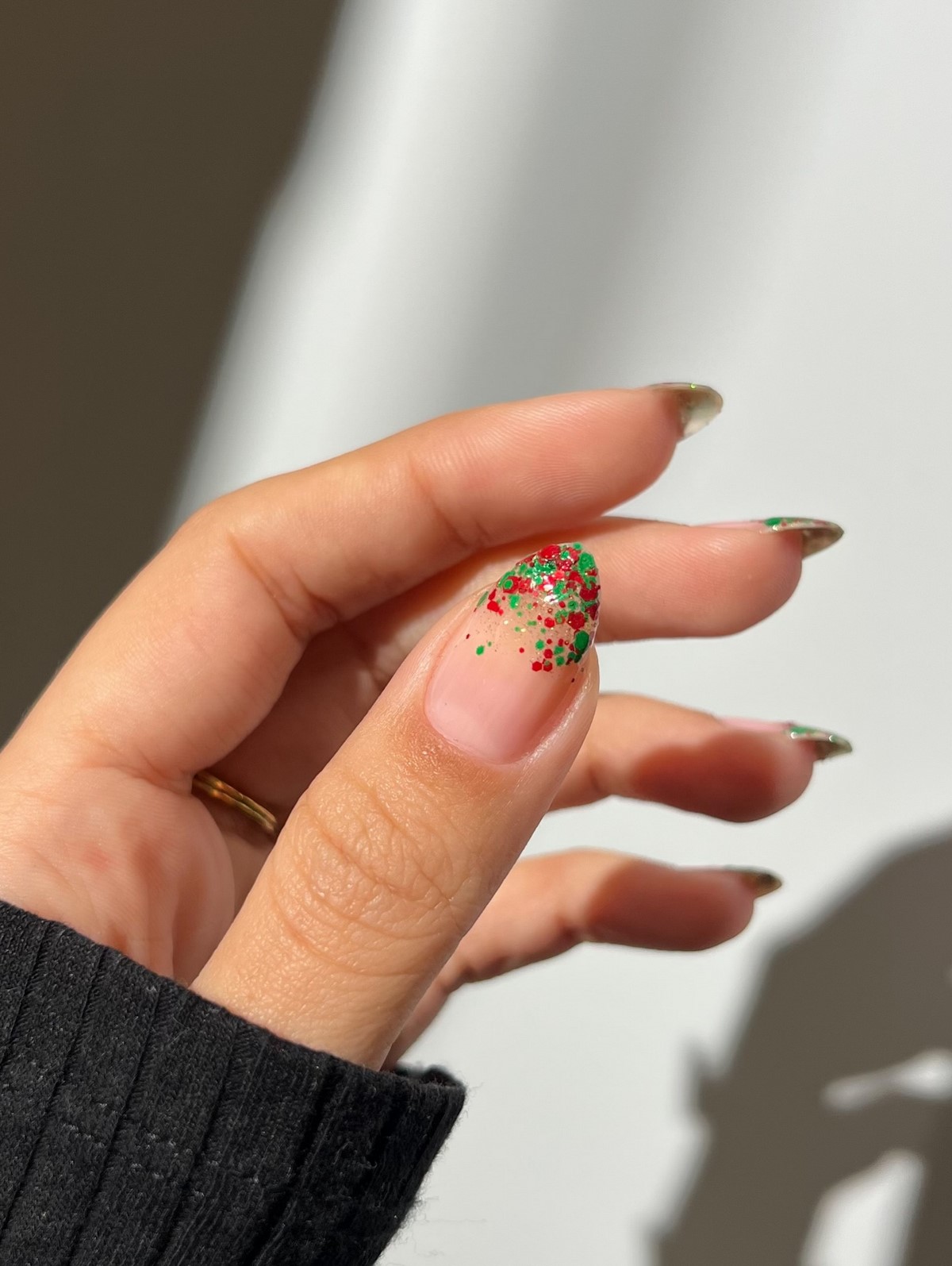 Зимний маникюр в январе 2026: новые тренды месяца