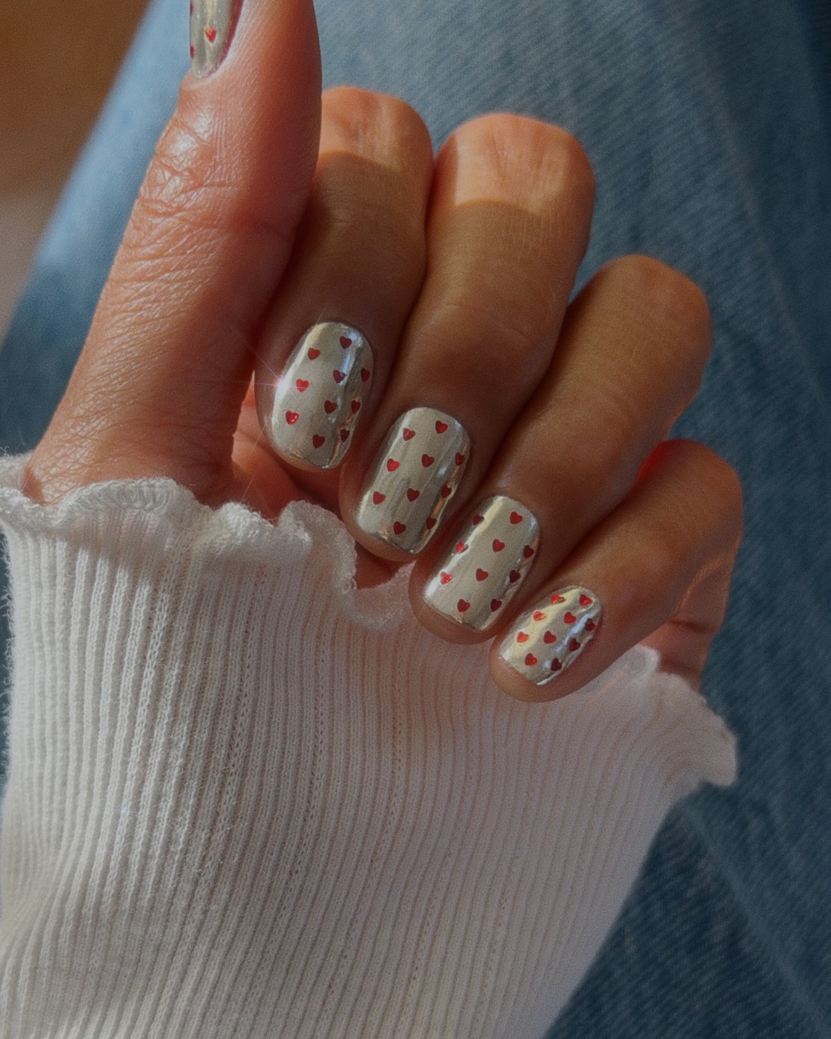 Маникюр с сердечками в феврале 2026: тренды для романтиков