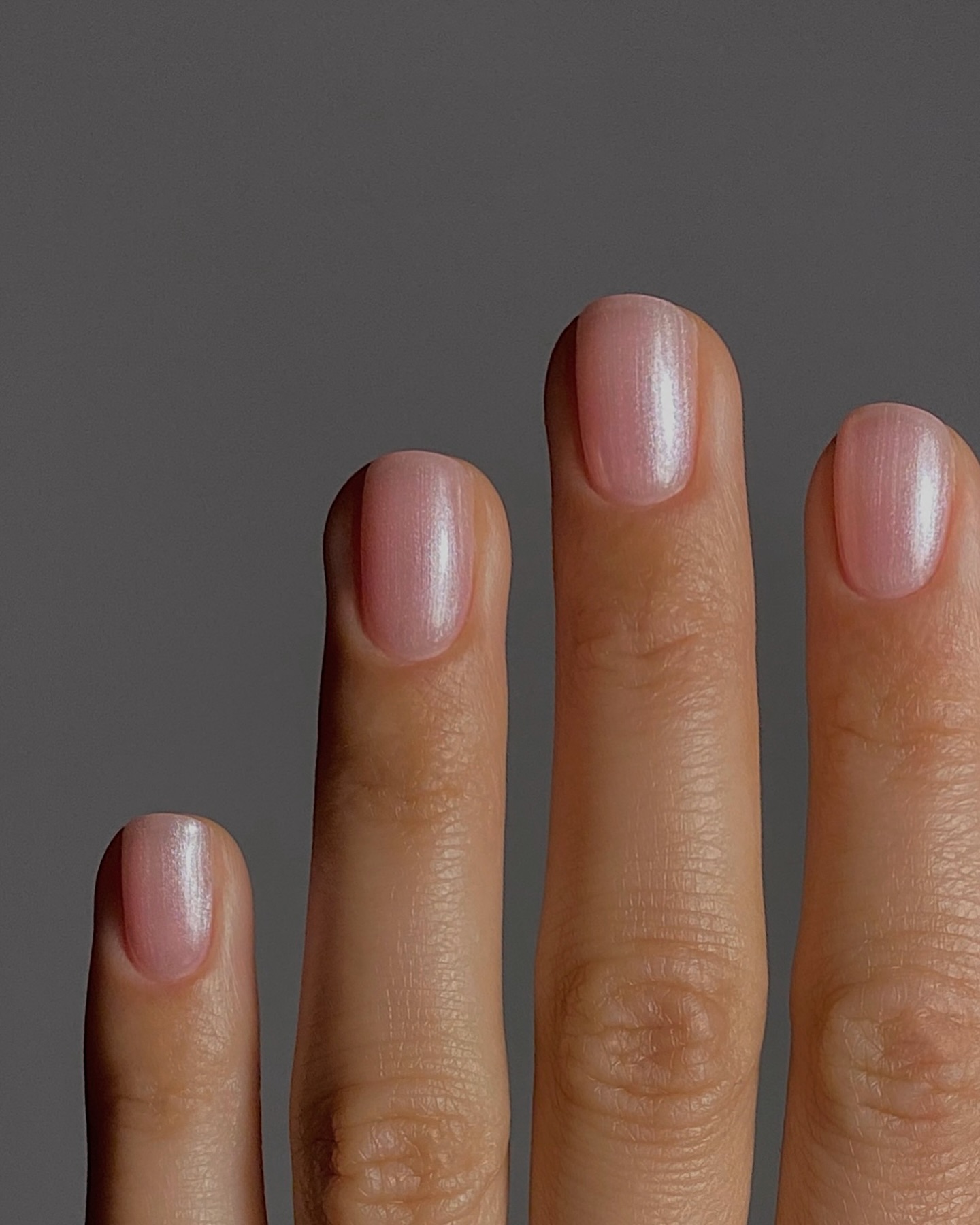 Модные цвета в маникюре 2026 года: главные оттенки сезона