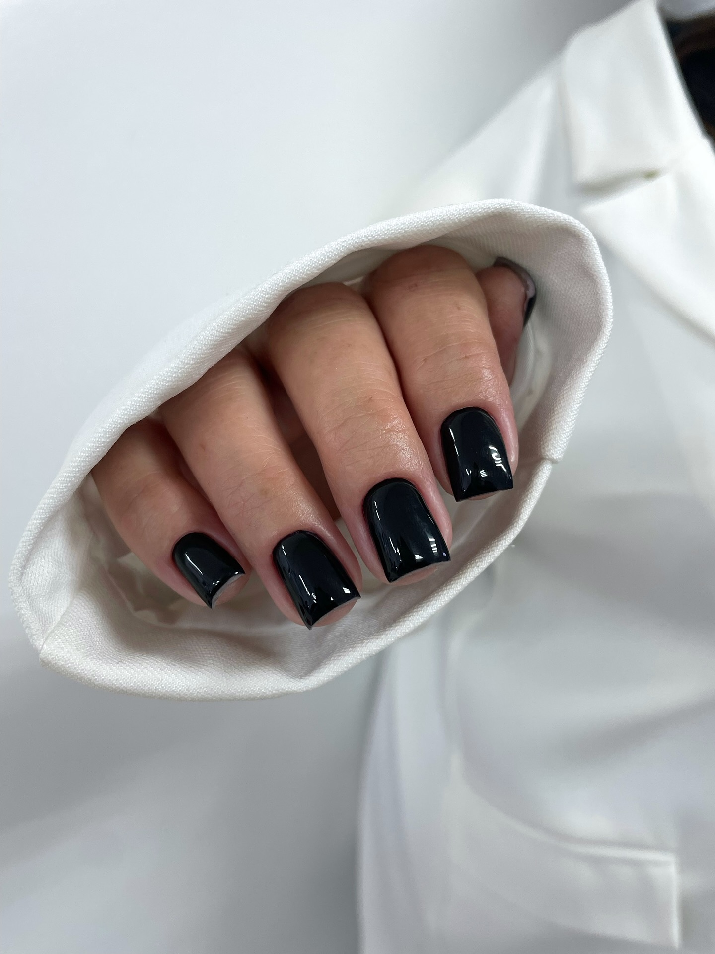 Модные цвета в маникюре 2026 года: главные оттенки сезона