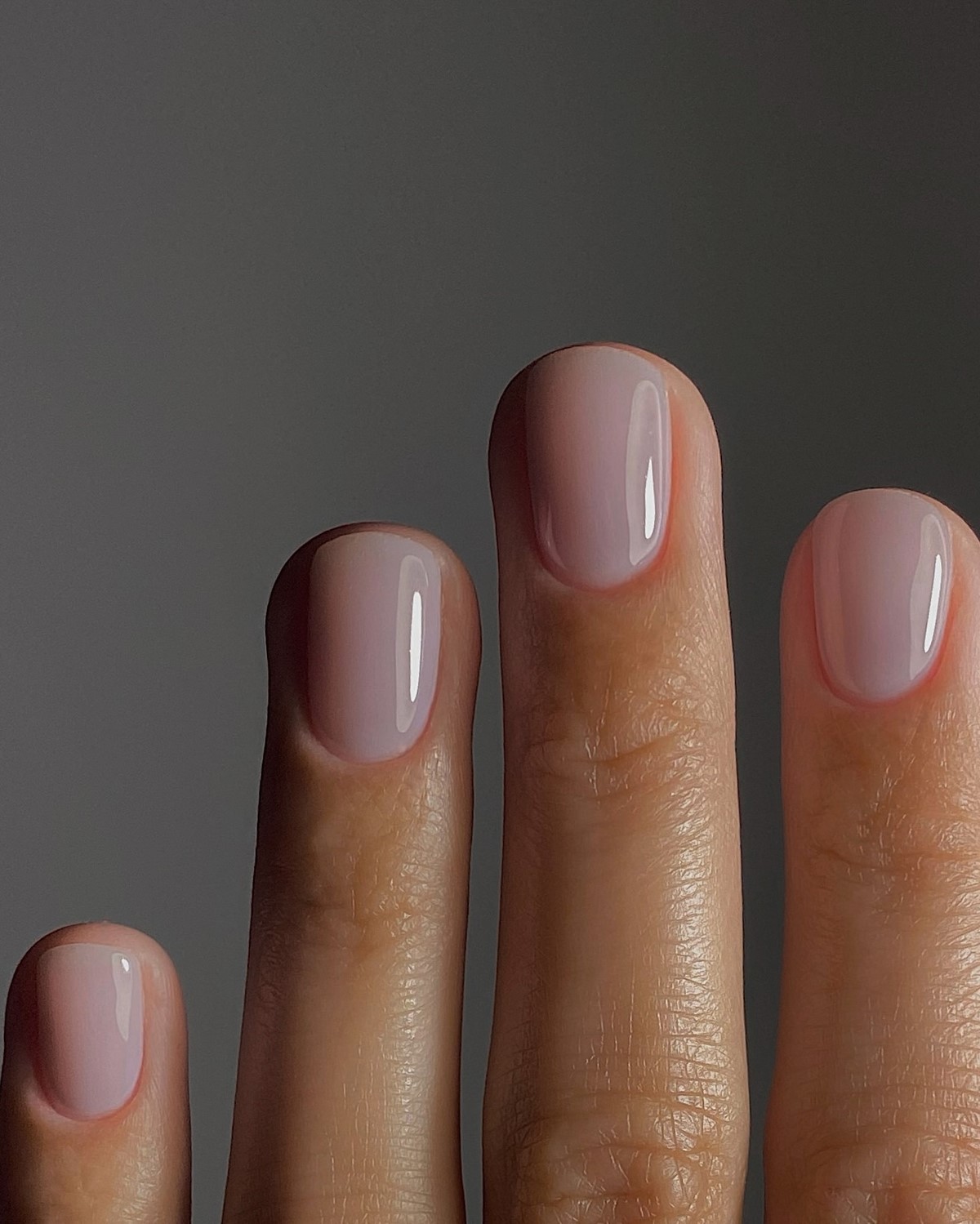 Маникюр без маникюра на февраль 2026, который влюбляет