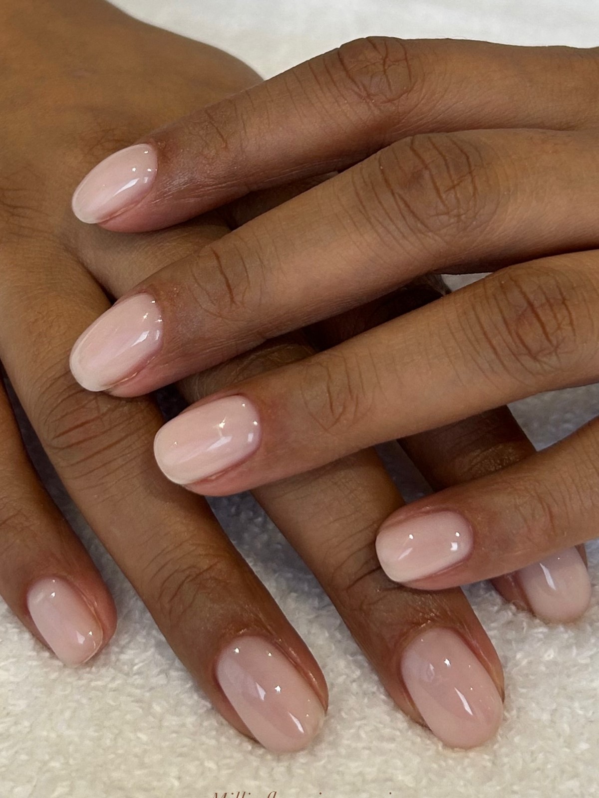 Маникюр без маникюра на февраль 2026, который влюбляет