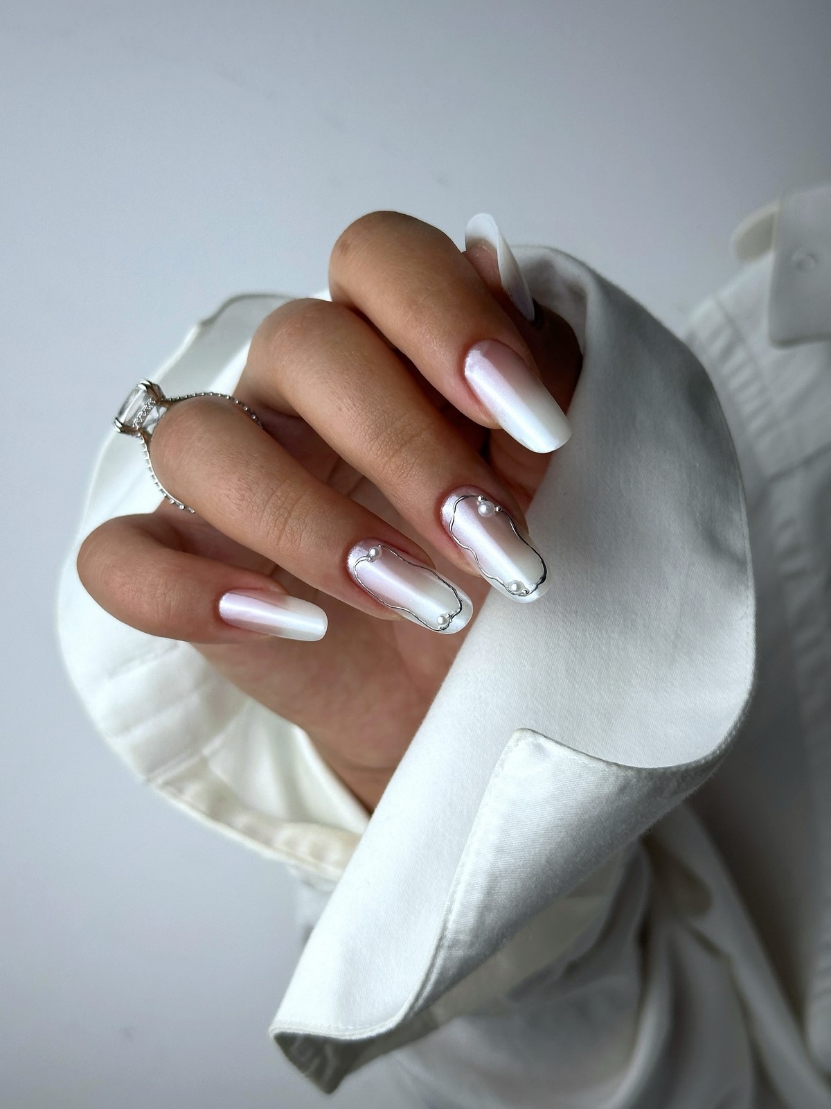 Маникюр на весну 2026, который выглядит дорого