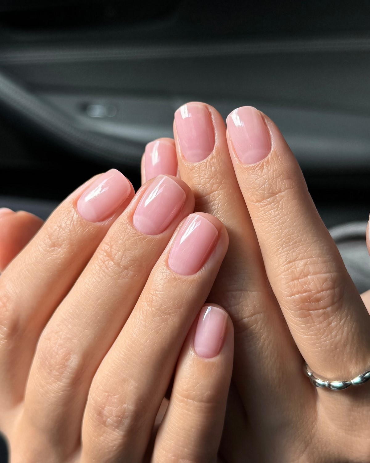 Розовая полупрозрачная база: маникюр «свои ногти, только лучше»