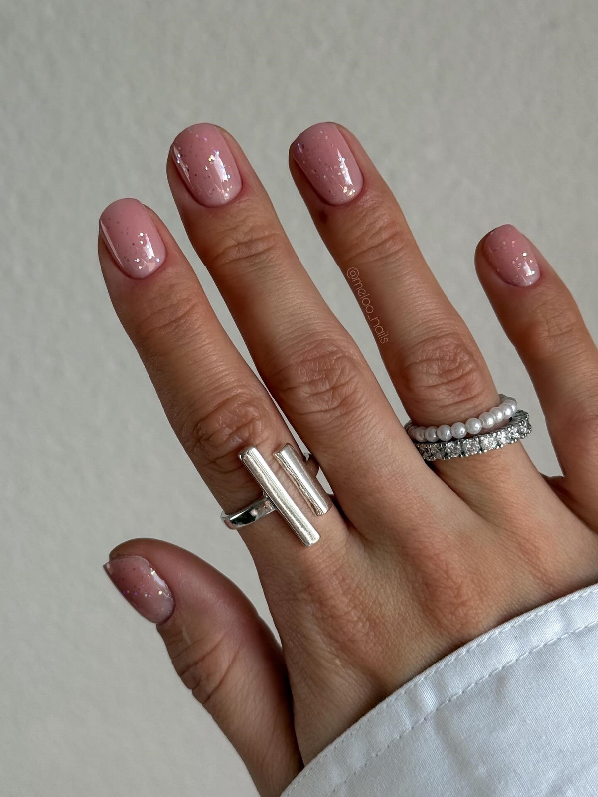 Розовая полупрозрачная база: маникюр «свои ногти, только лучше»