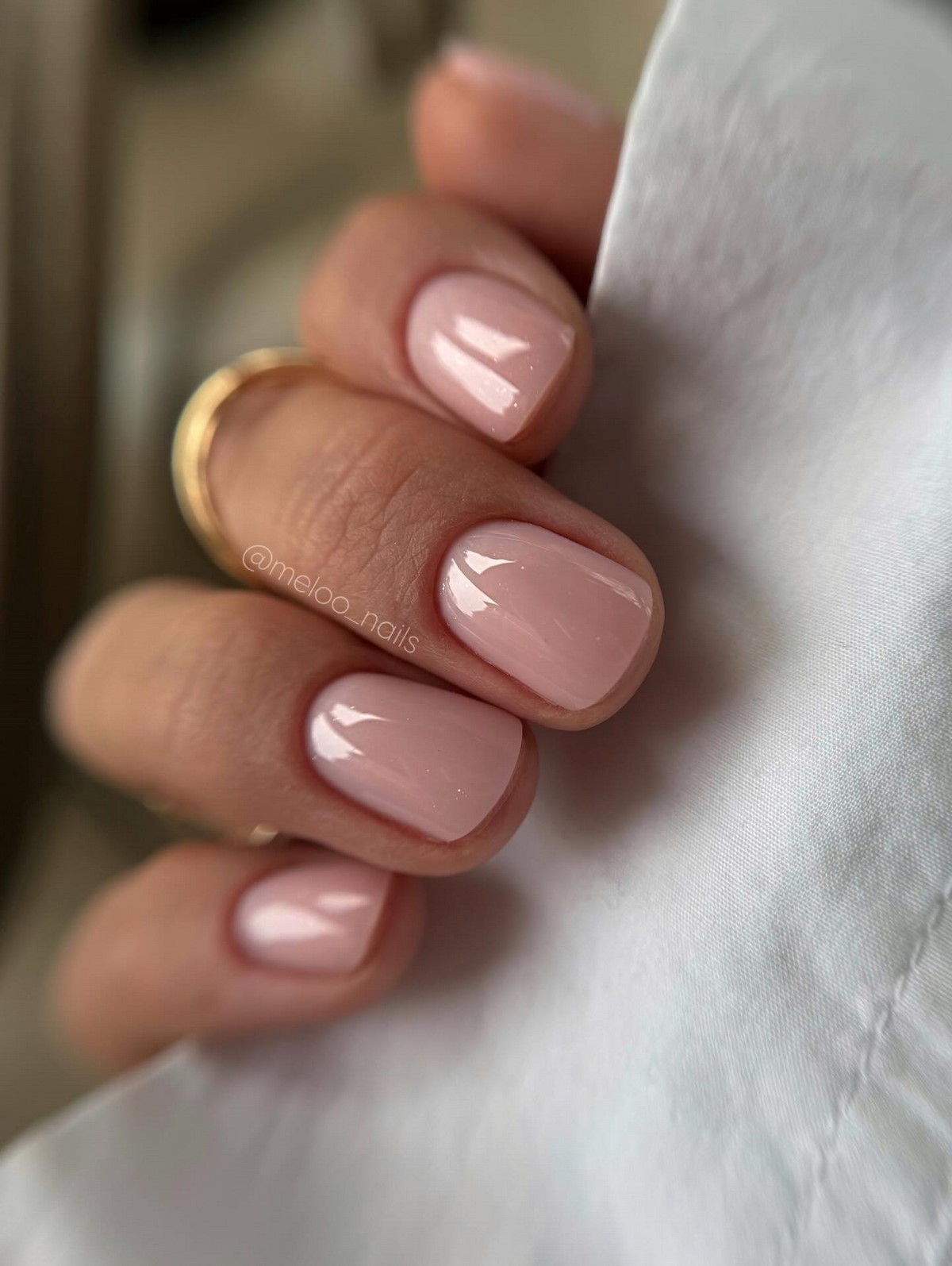 Розовая полупрозрачная база: маникюр «свои ногти, только лучше»