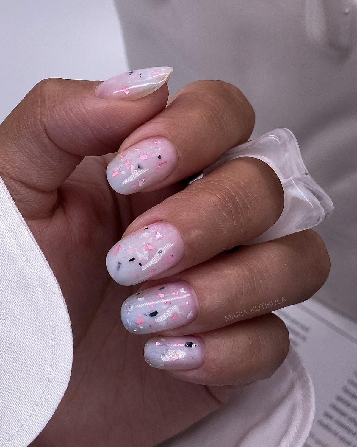 Маникюр на весну 2026, который выглядит дорого