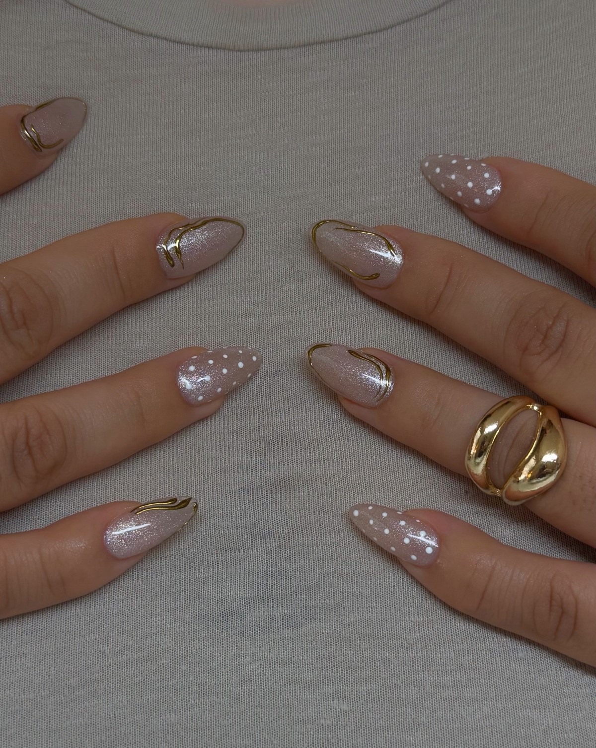 Френч на весну 2026: аккуратный маникюр, который носят чаще всего