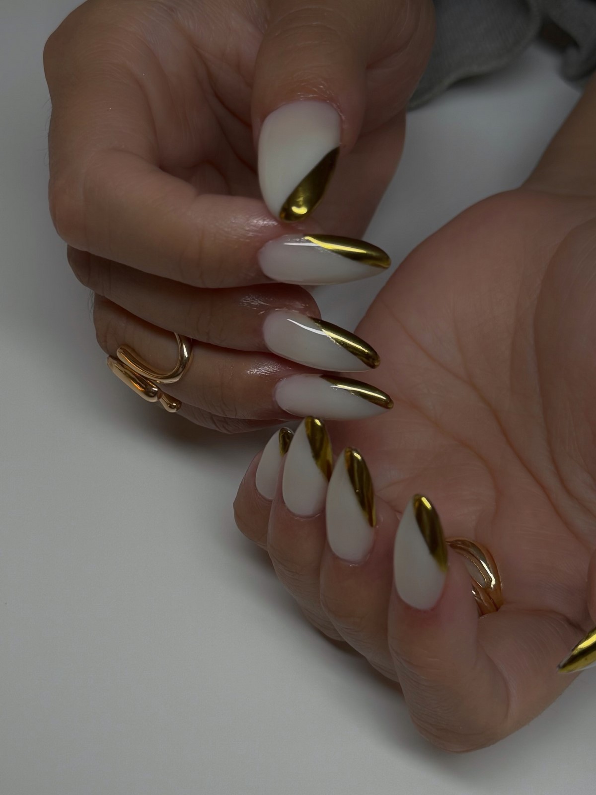 Френч на весну 2026: аккуратный маникюр, который носят чаще всего