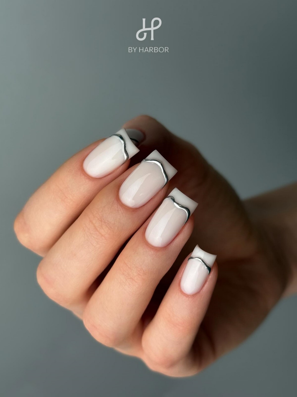 Френч на весну 2026: аккуратный маникюр, который носят чаще всего