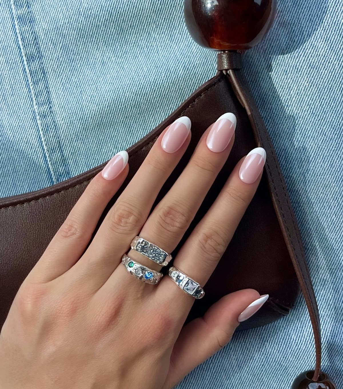 Френч на весну 2026: аккуратный маникюр, который носят чаще всего